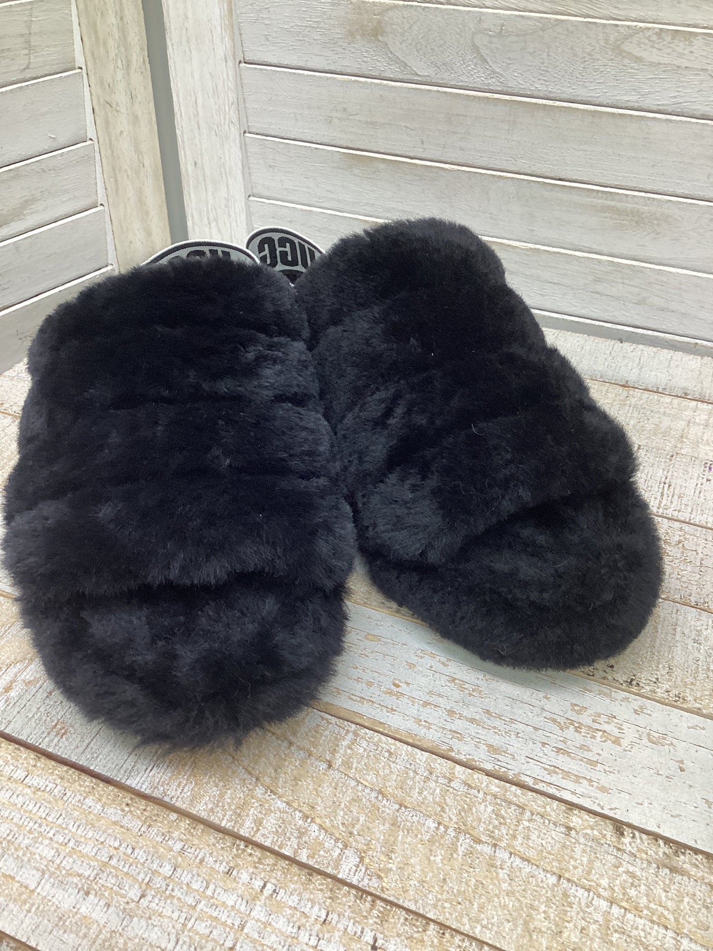 Slippers By Ugg In Black