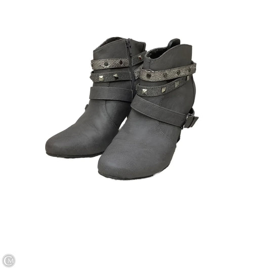 Boots Ankle Heels By Jennifer Lopez In Grey, Size: 10