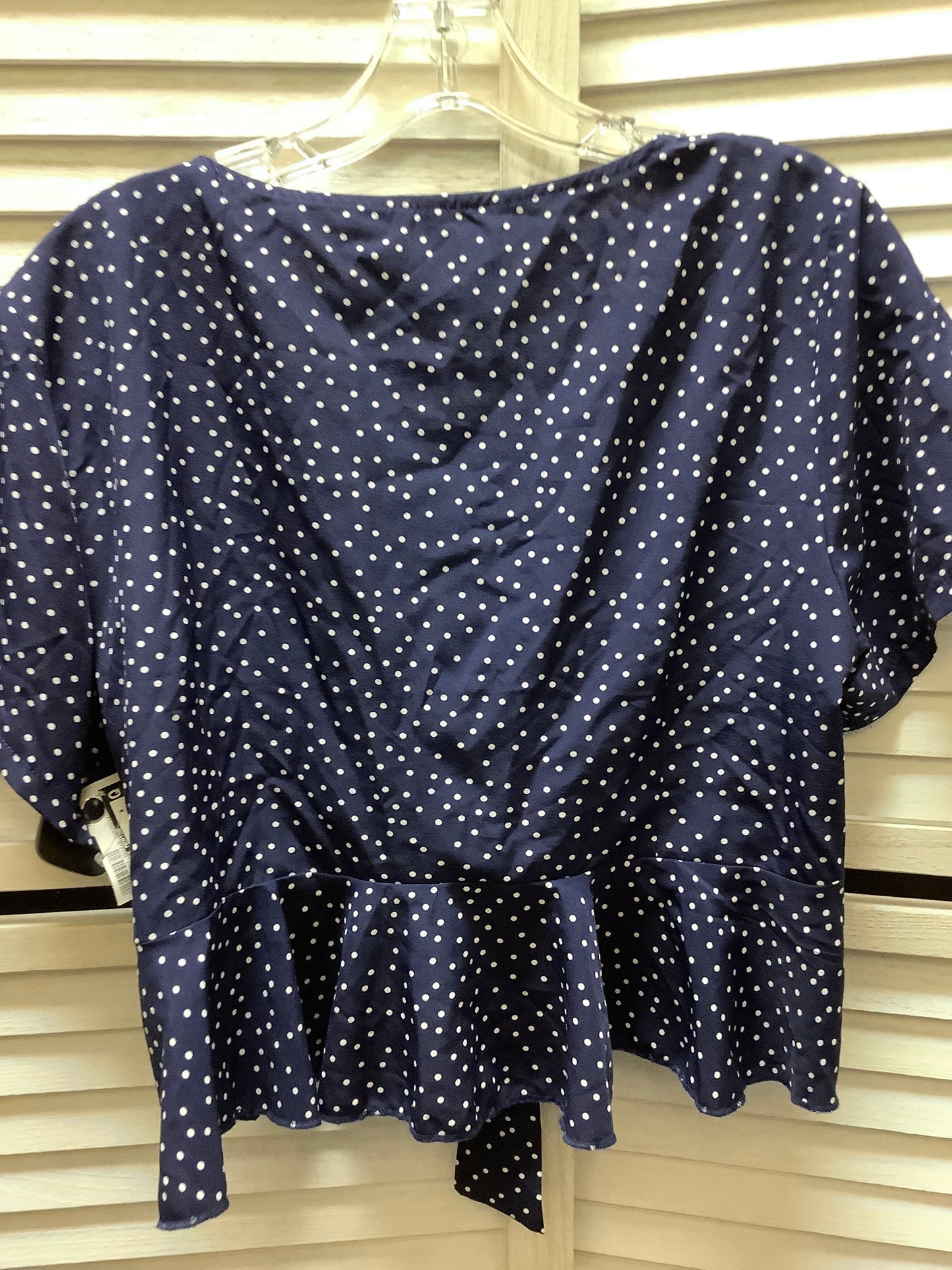 Top Short Sleeve By Clothes Mentor  Size: L