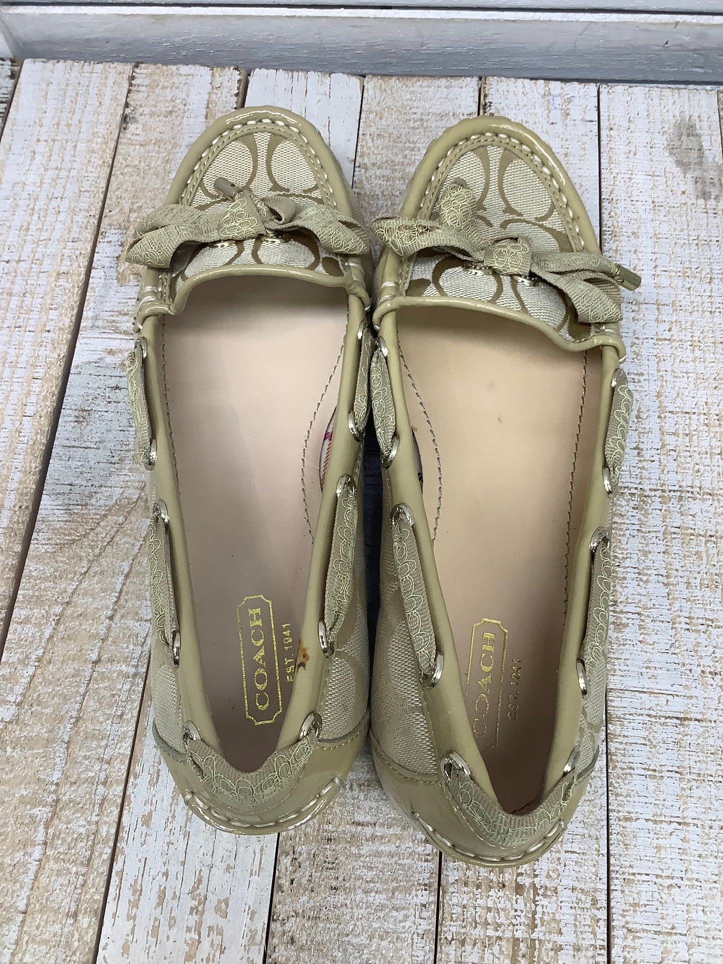 Beige Shoes Flats Coach, Size 7.5