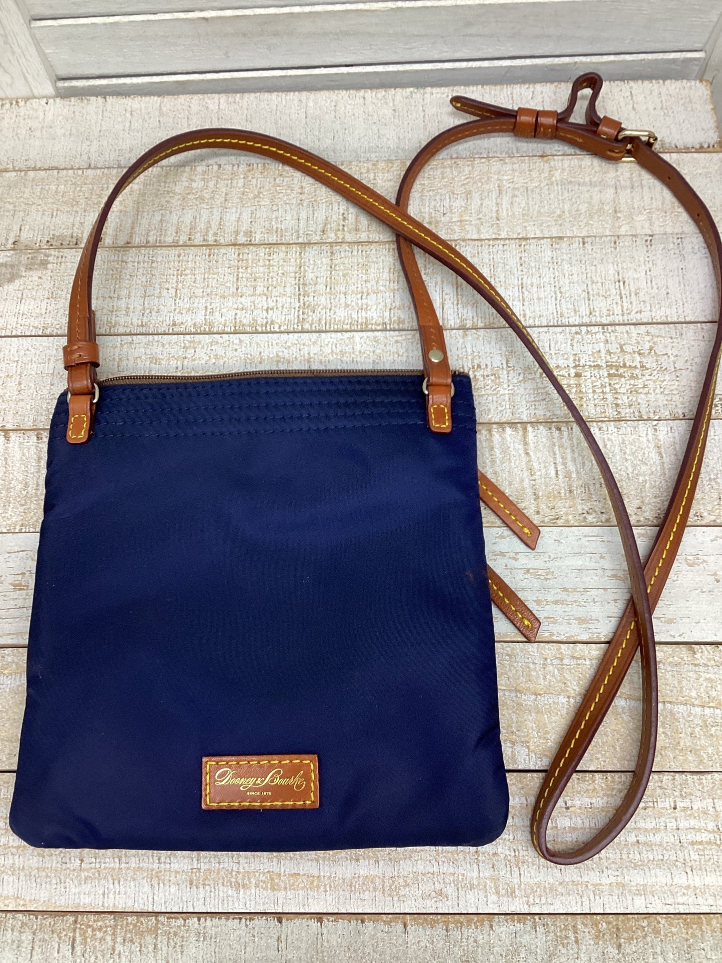 Crossbody Dooney And Bourke, Size Small