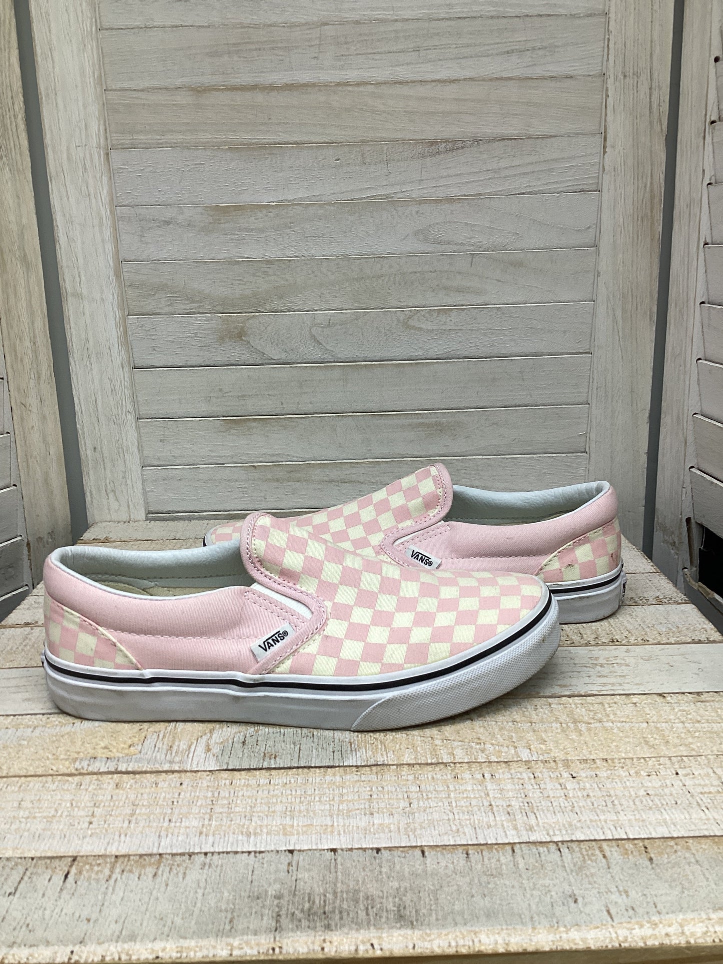 Shoes Sneakers By Vans In Pink, Size: 5.5