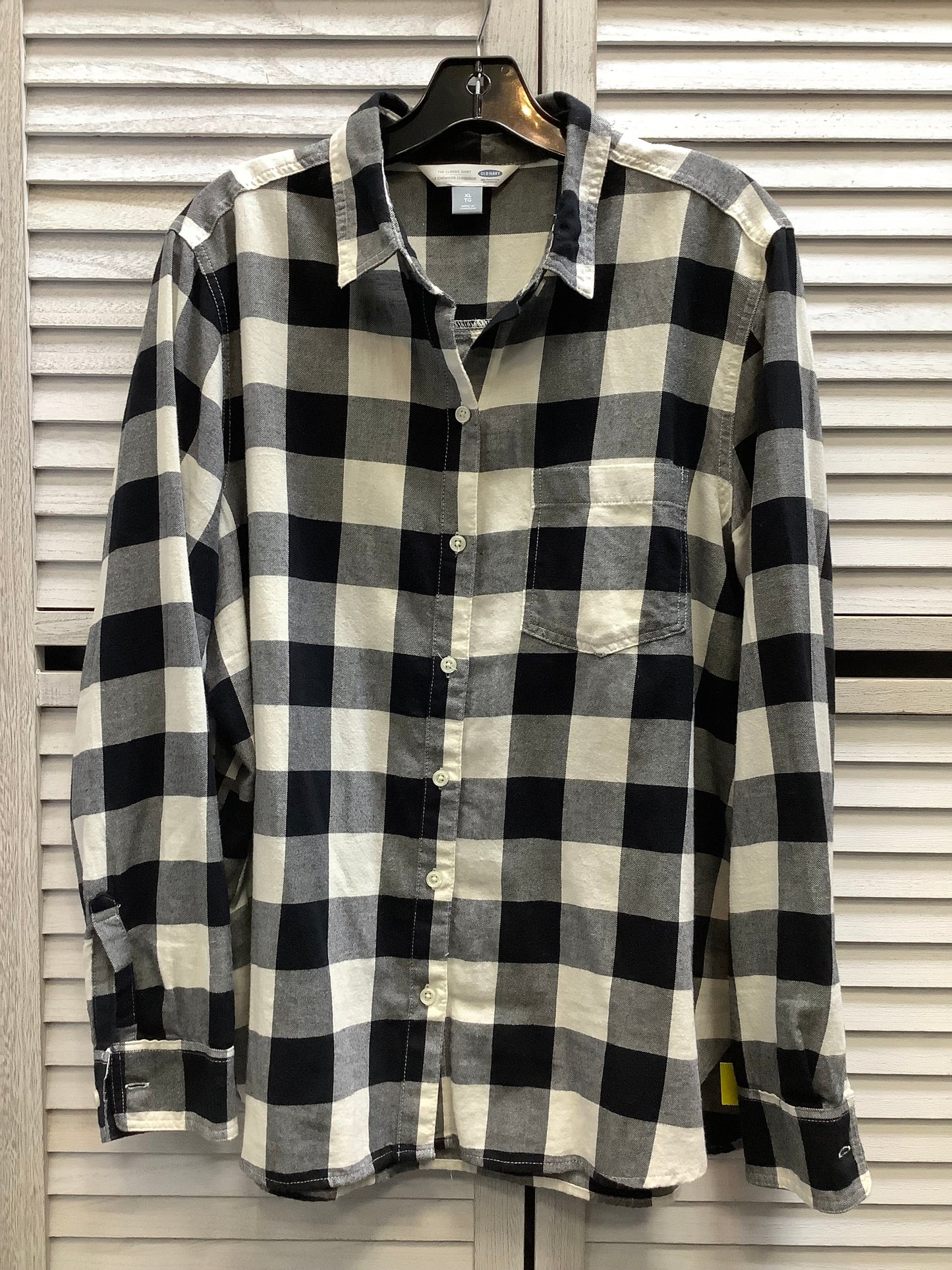 Top Long Sleeve By Old Navy In Plaid Pattern, Size: Xl