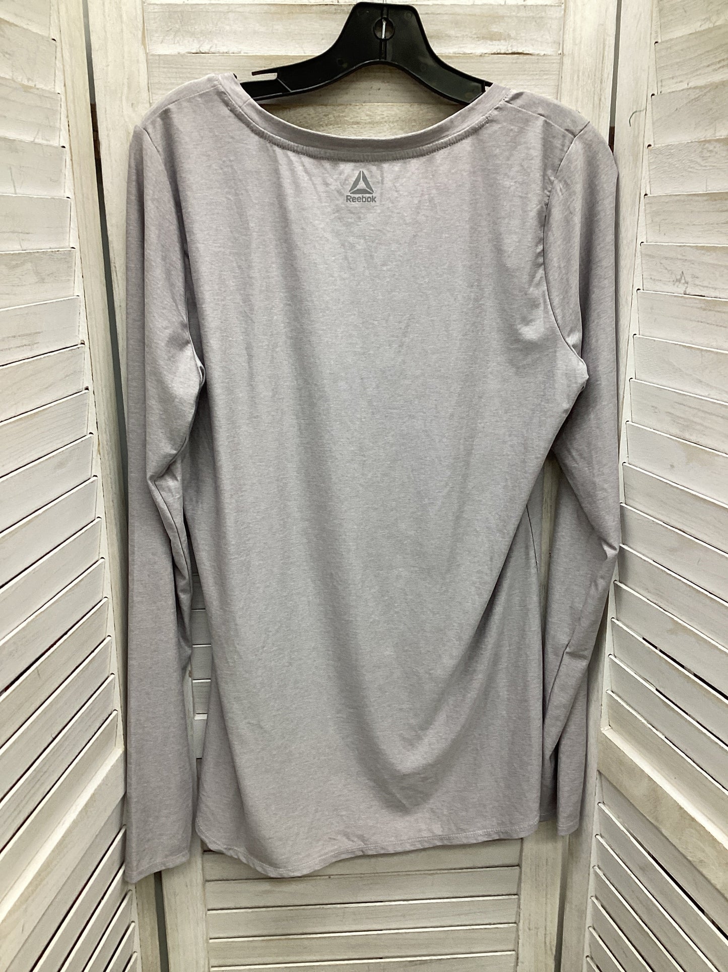 Top Long Sleeve By Reebok In Grey, Size: L