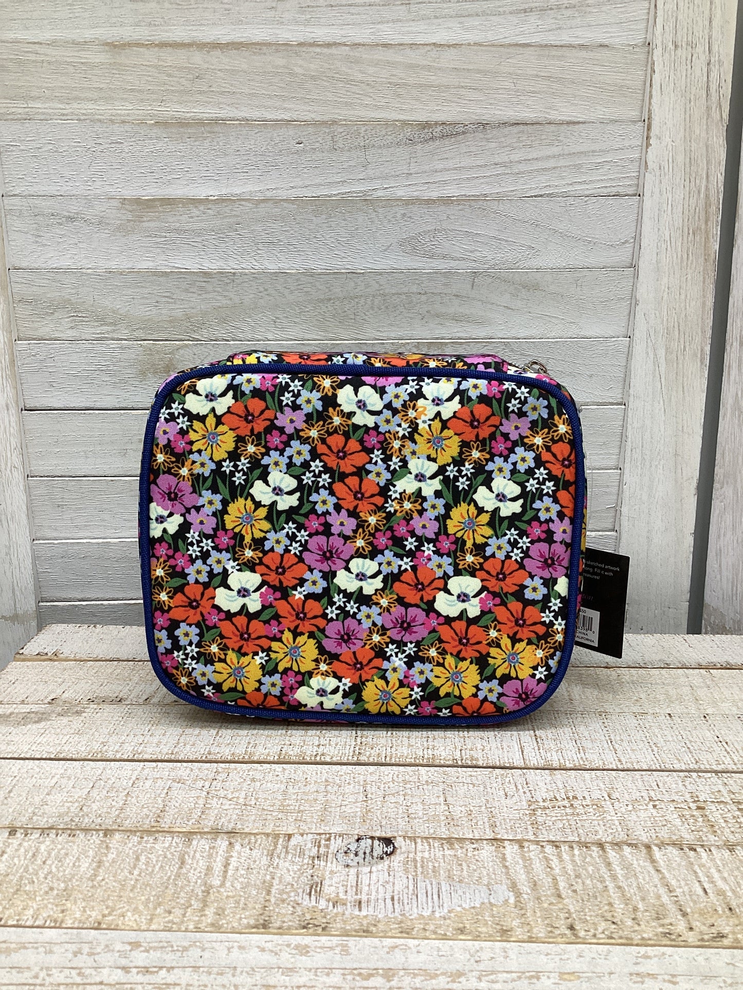 Makeup Bag By Vera Bradley, Size: Medium