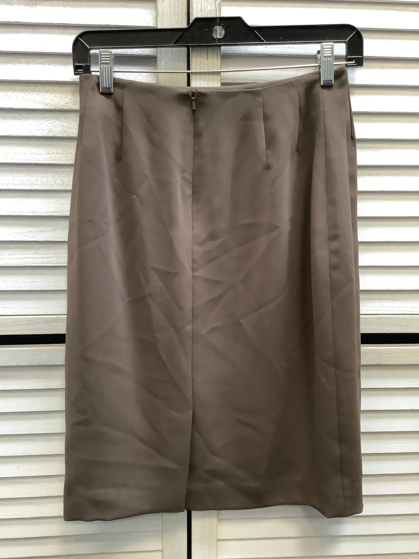 Skirt Midi By Clothes Mentor In Brown, Size: L