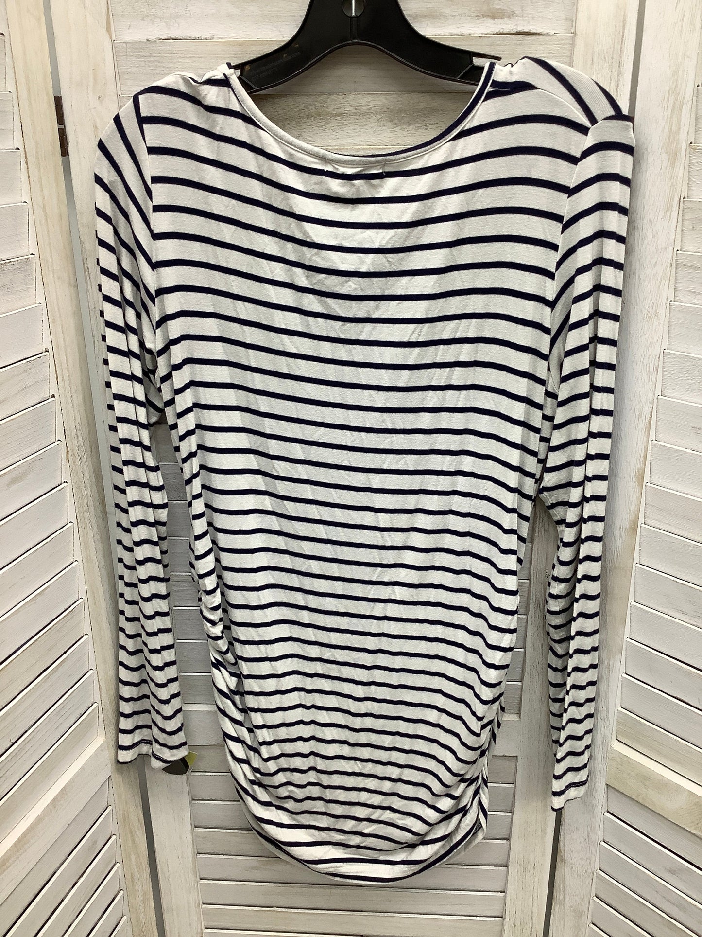 Top Long Sleeve Basic By Clothes Mentor  Size: M