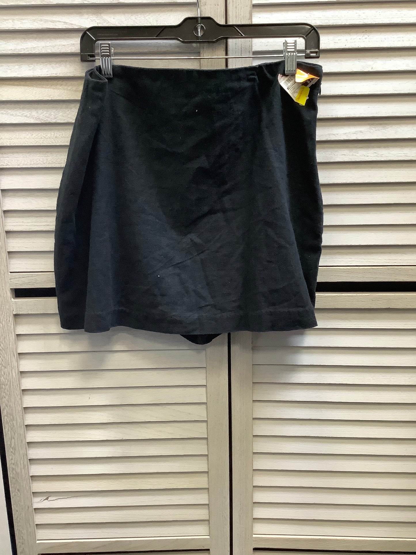 Skort By Abercrombie And Fitch In Black, Size: L