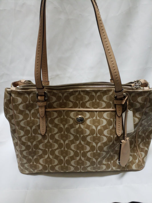 Handbag Designer By Coach  Size: Medium