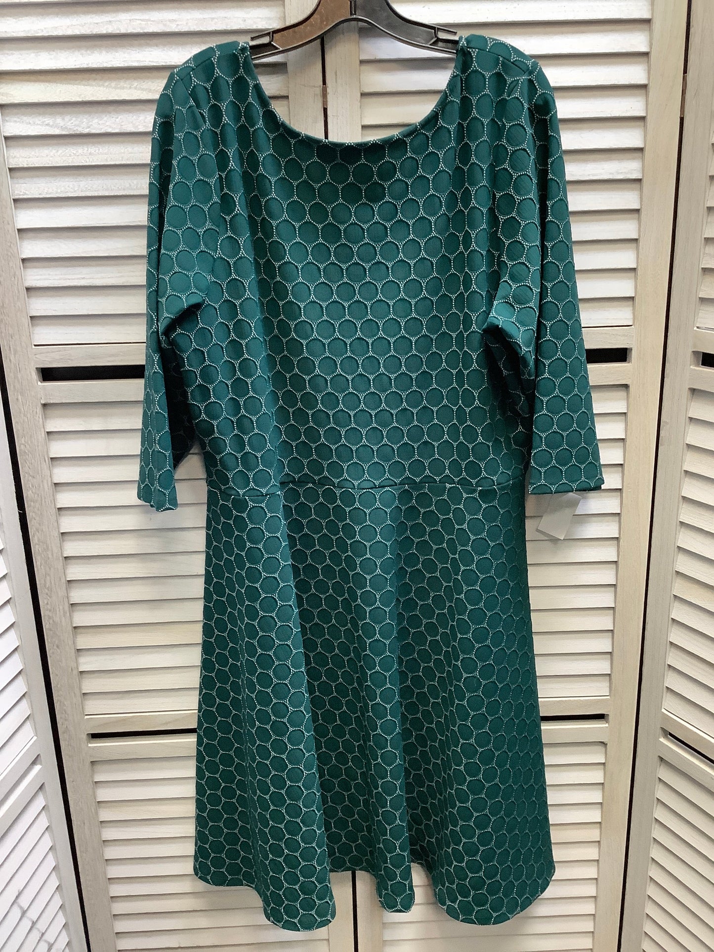 Dress Casual Short By Leota In Green, Size: 2x