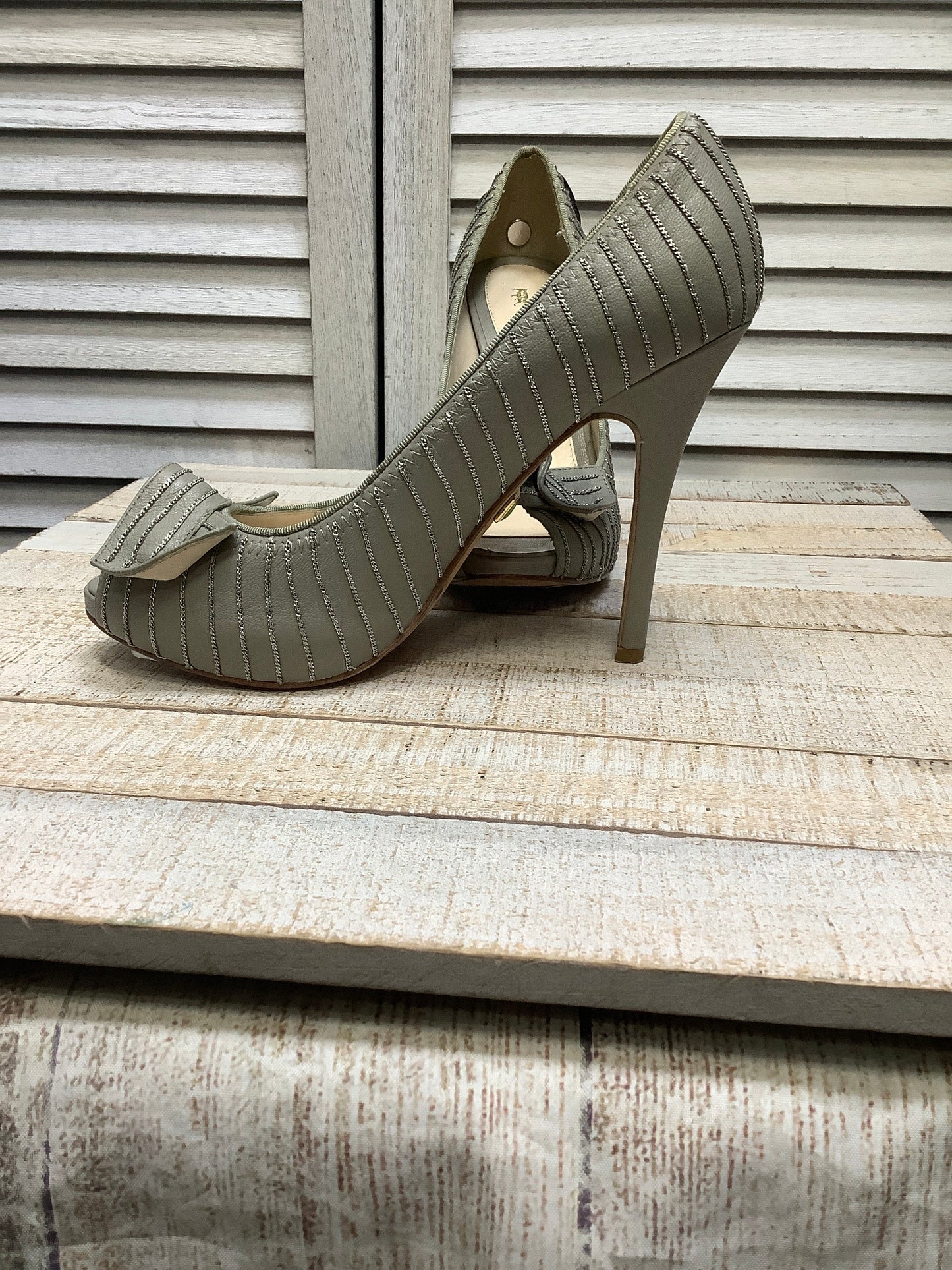 Shoes Heels Stiletto By Lamb In Grey, Size: 6