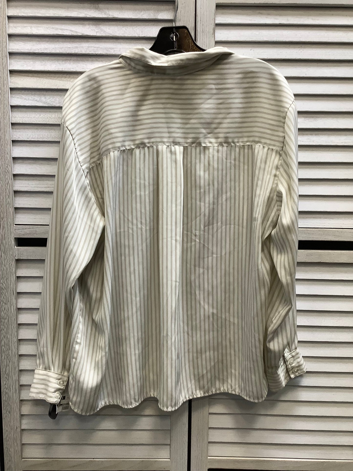 Top Long Sleeve By Liz Claiborne In Tan, Size: 16