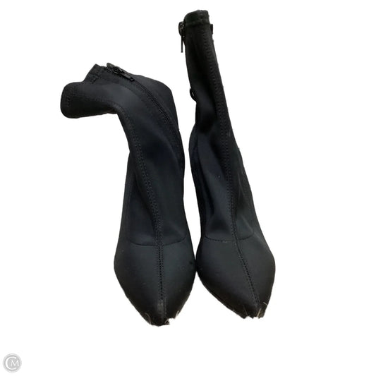 Boots Ankle Heels By Clothes Mentor In Black, Size: 6