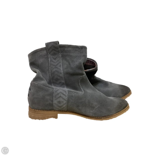 Boots Ankle Flats By Toms In Grey, Size: 7