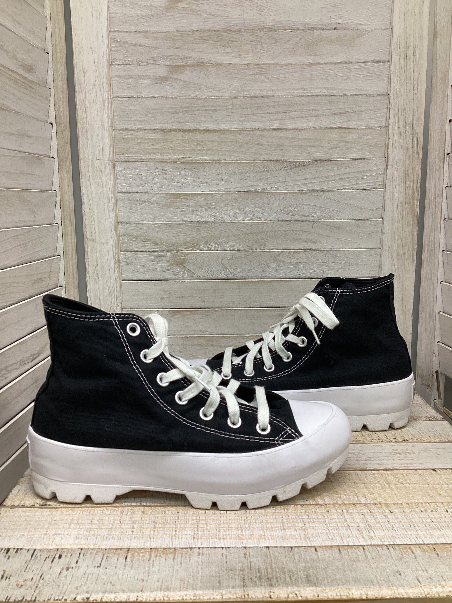 Shoes Sneakers Platform By Converse In Black & White, Size: 7.5