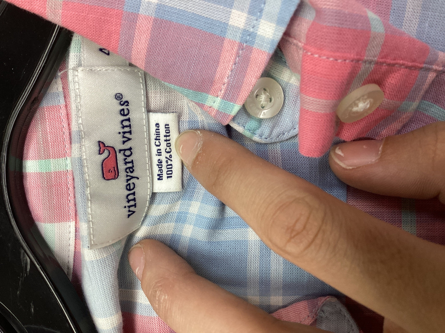 Top Long Sleeve By Vineyard Vines In Plaid Pattern, Size: 4