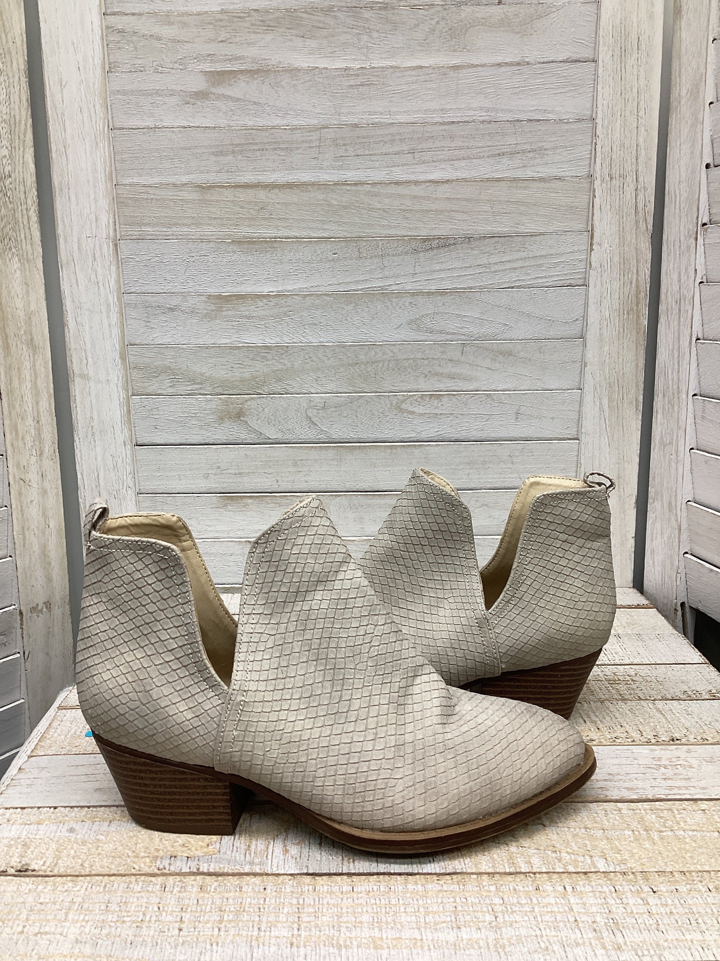 Boots Ankle Heels By Laundry In Grey, Size: 5.5