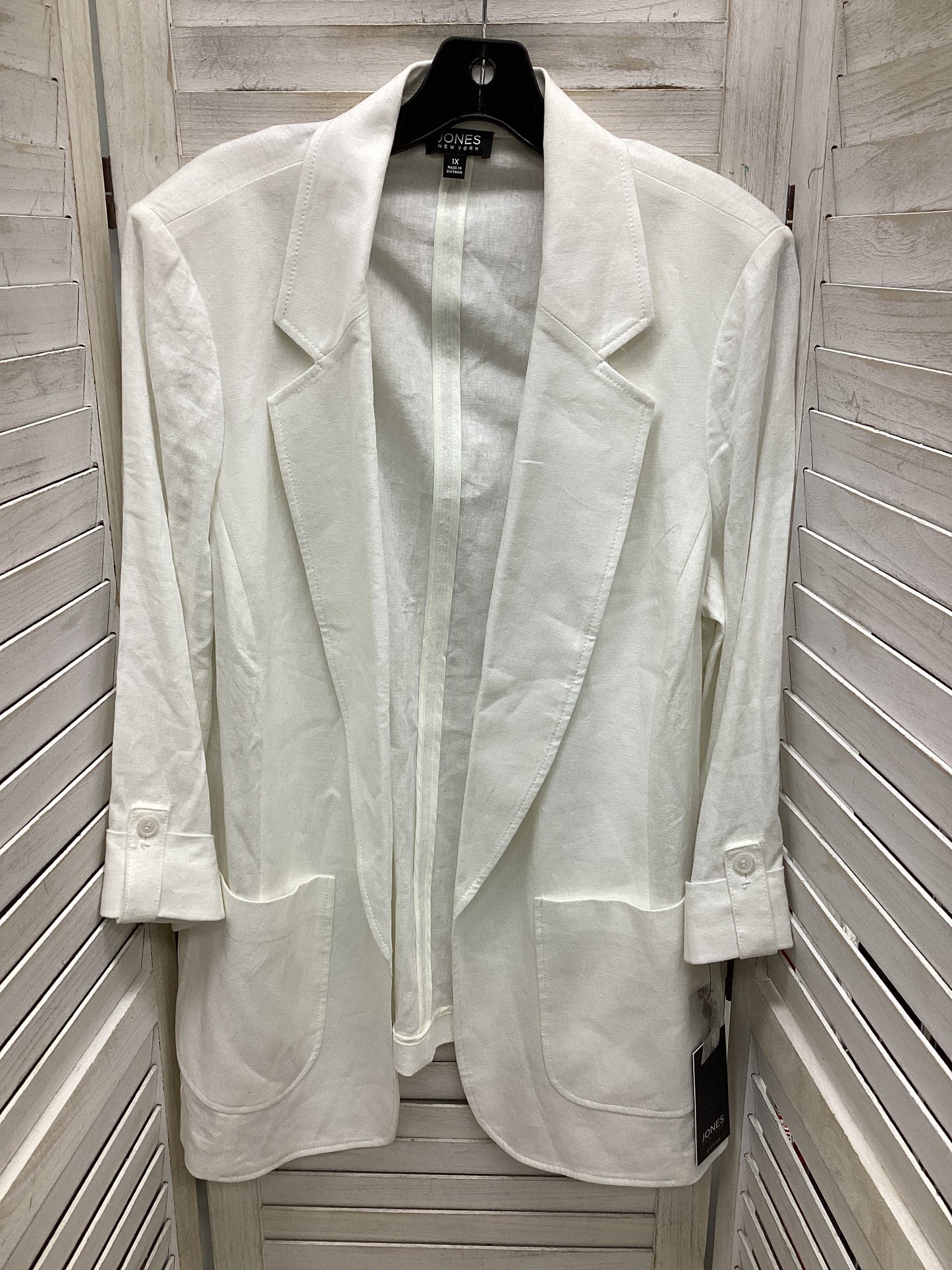 Blazer By Jones New York In White, Size: 1x