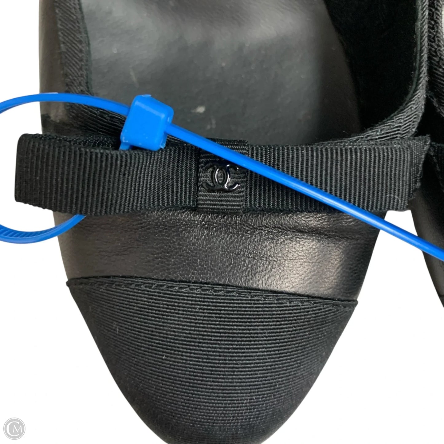 Shoes Luxury Designer By Chanel In Black, Size: 9