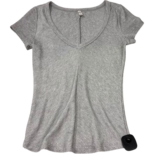 Top Short Sleeve Basic By Free People In Grey, Size: M