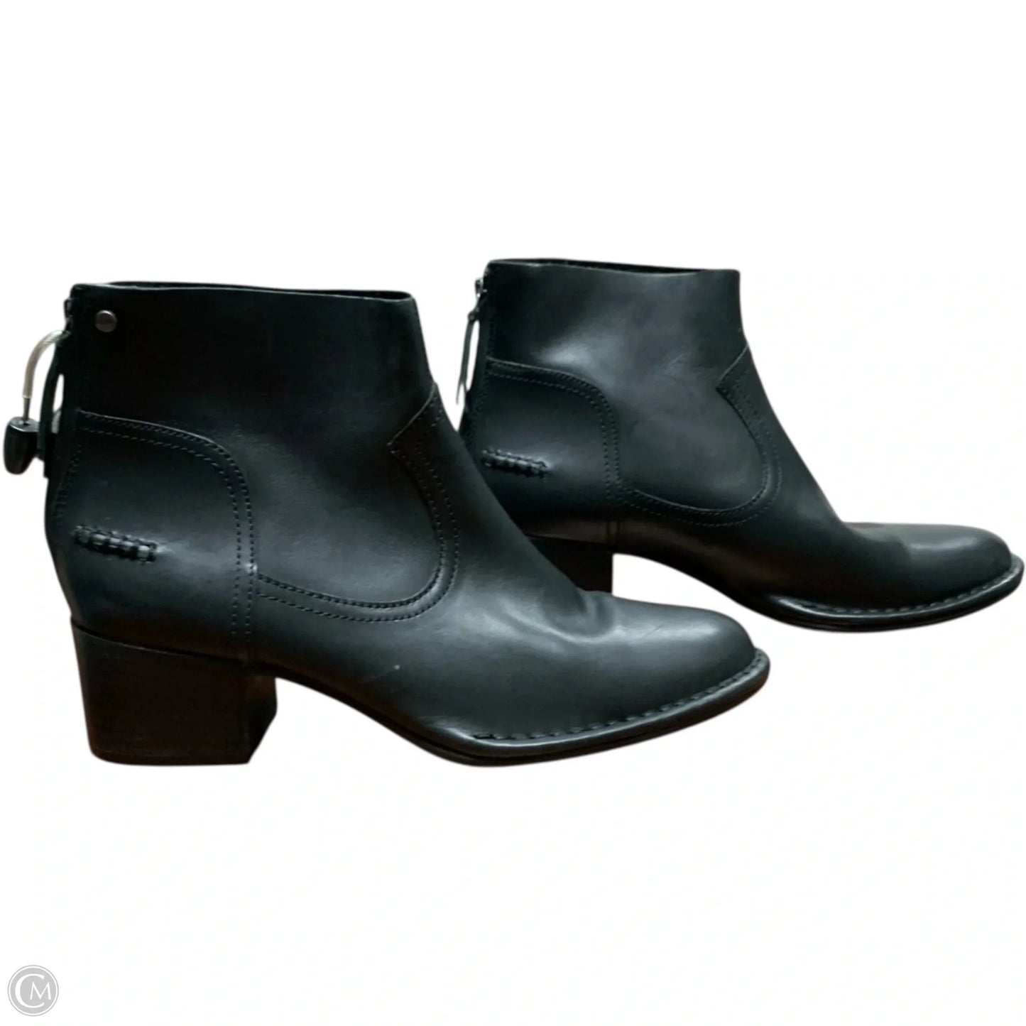 Boots Designer By Ugg In Black, Size: 8