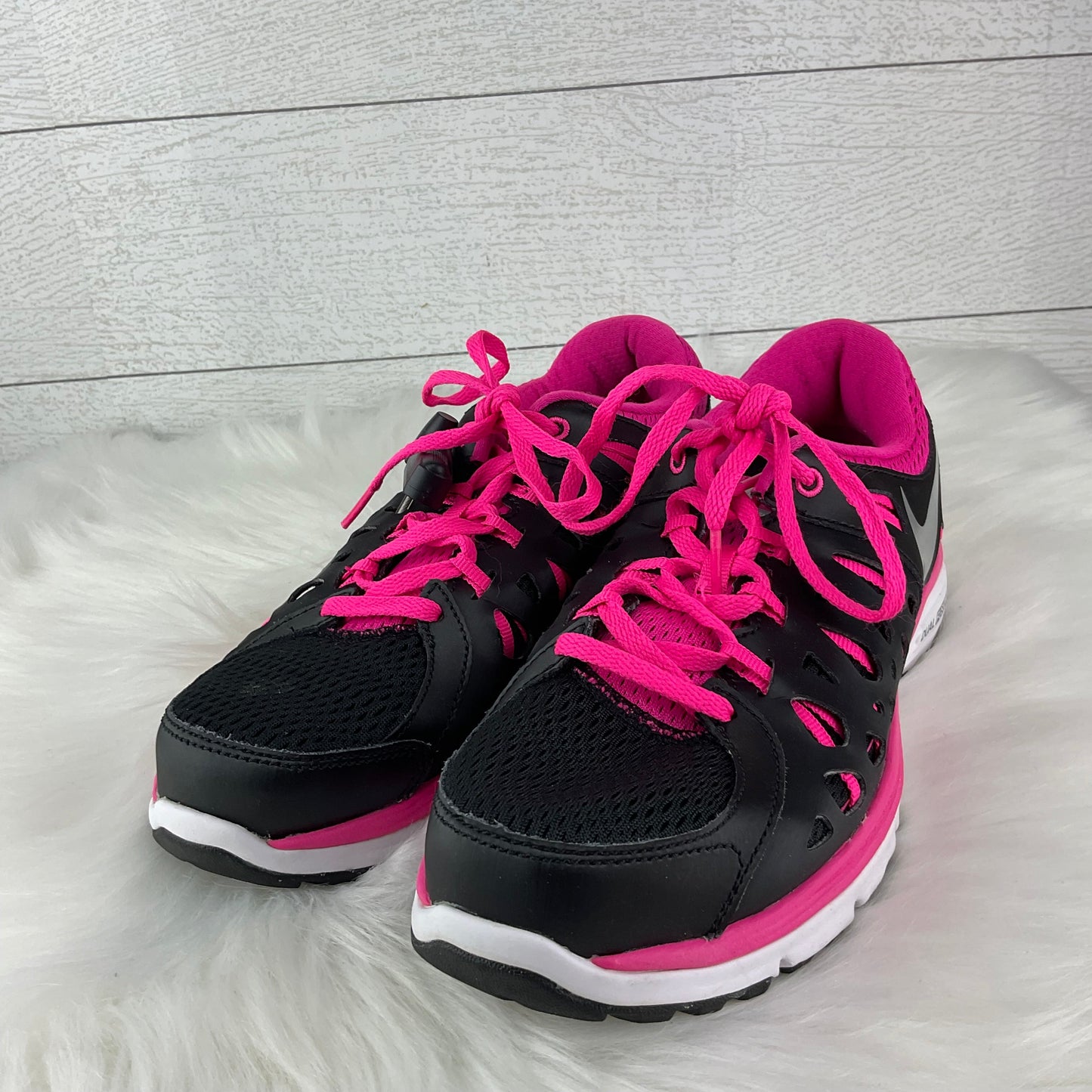 Shoes Athletic By Nike In Black & Pink, Size: 8