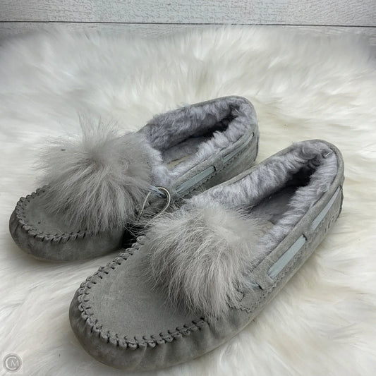 Slippers Designer By Ugg In Grey, Size: 6