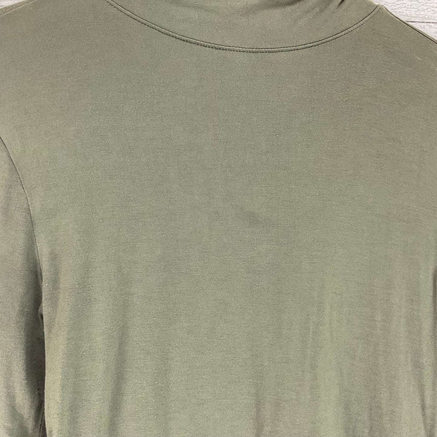 Top Long Sleeve Basic By Divided In Green, Size: M