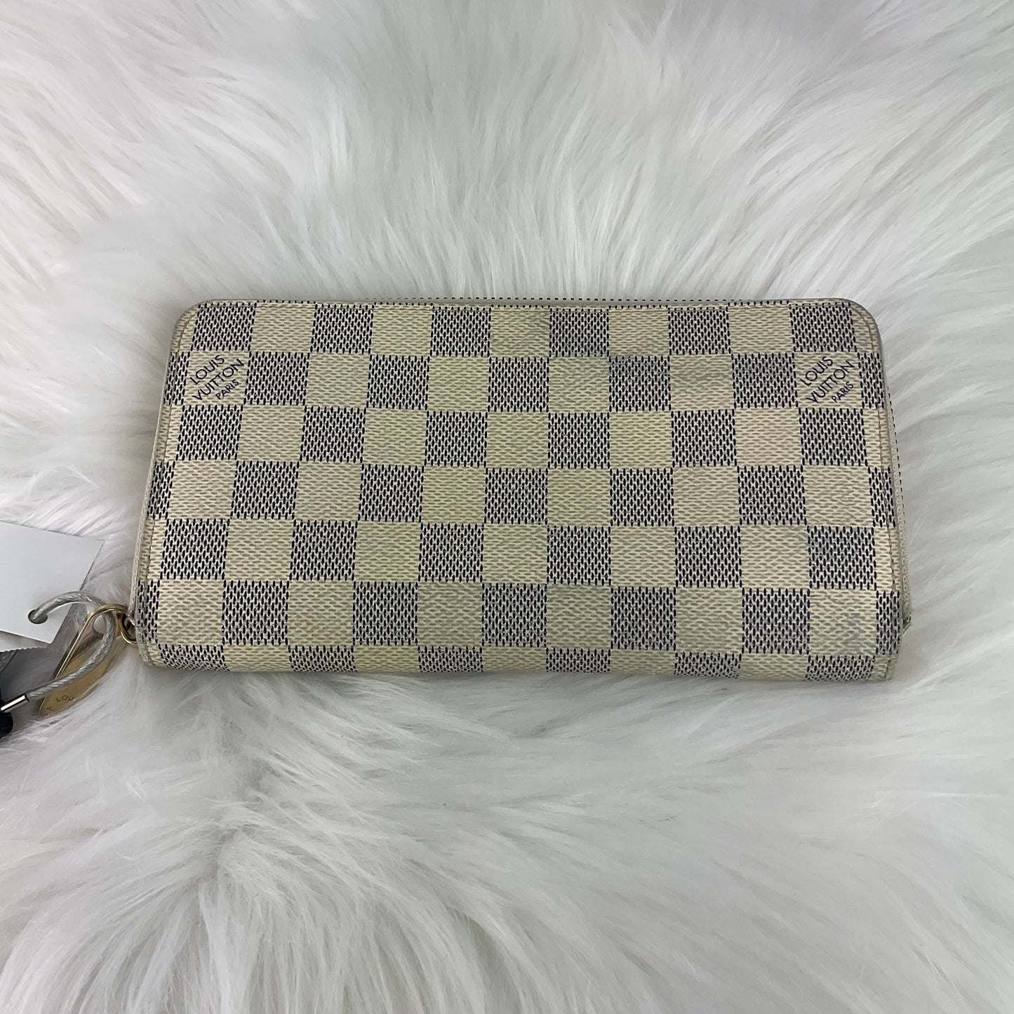 Wallet Luxury Designer By Louis Vuitton, Size: Medium