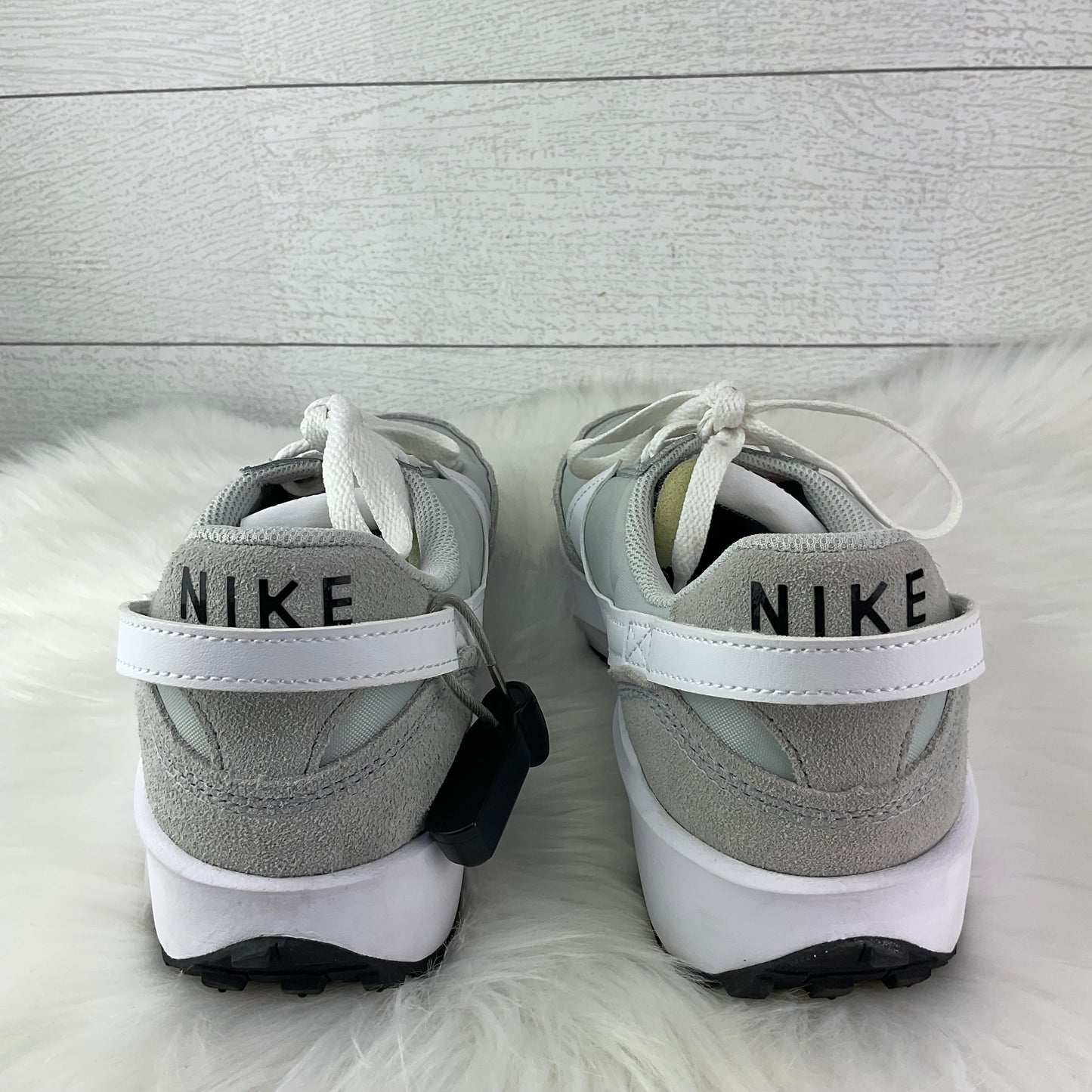 Shoes Athletic By Nike In Grey, Size: 8.5