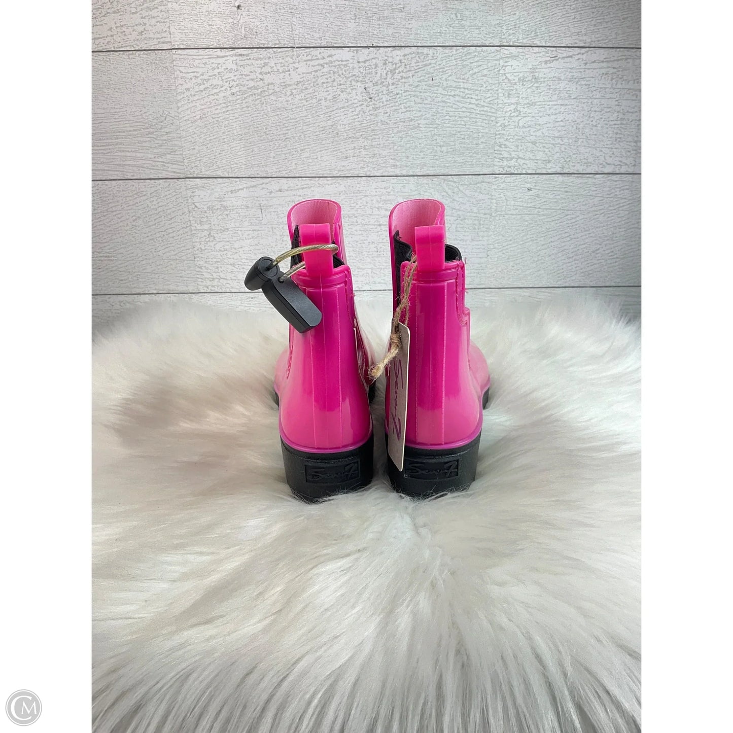 Boots Ankle Flats By Seven 7 In Pink, Size: 7