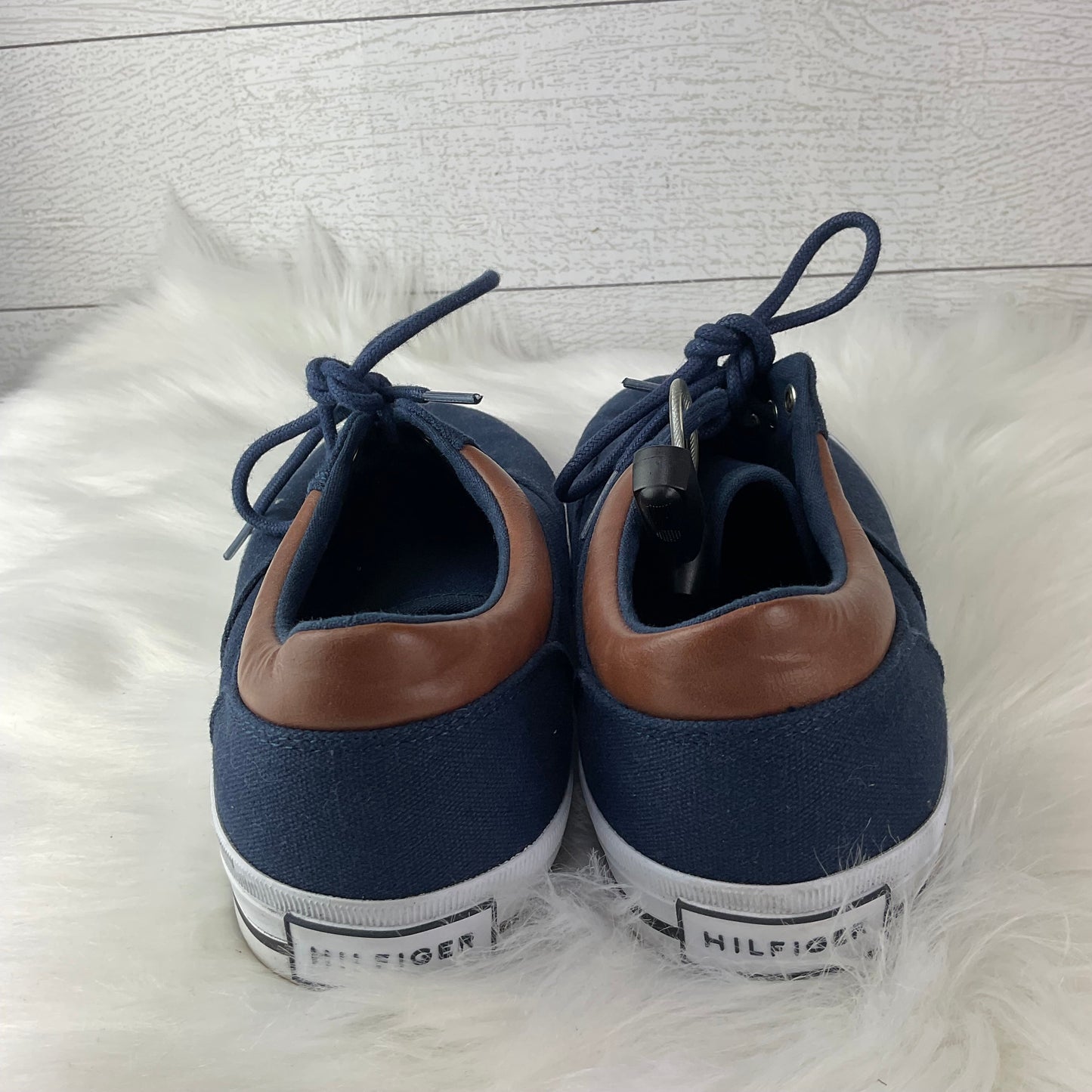 Shoes Sneakers By Tommy Hilfiger In Navy, Size: 7.5