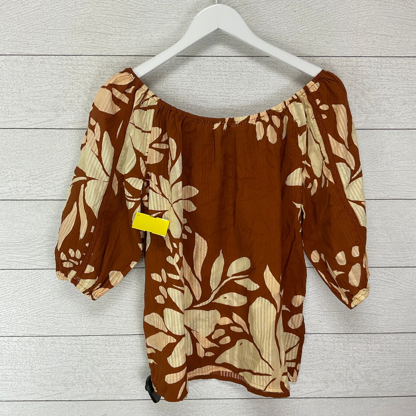 Top 3/4 Sleeve By Anthropologie In Brown, Size: Xs