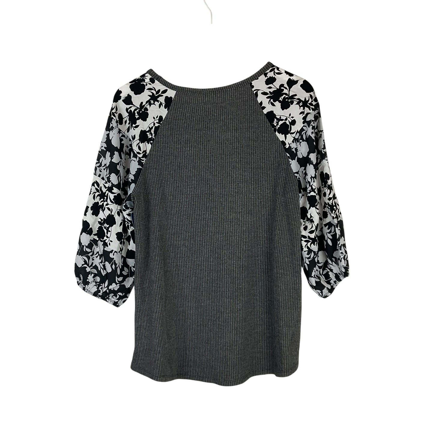 Top Long Sleeve By Cato In Grey, Size: M