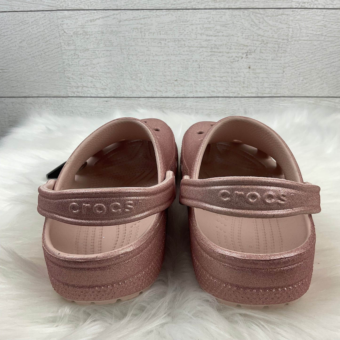 Shoes Flats By Crocs In Pink, Size: 8