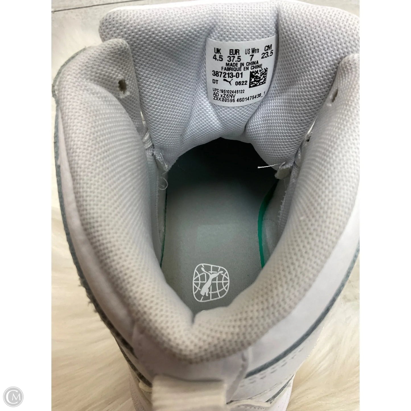 Shoes Sneakers By Puma In White, Size: 7