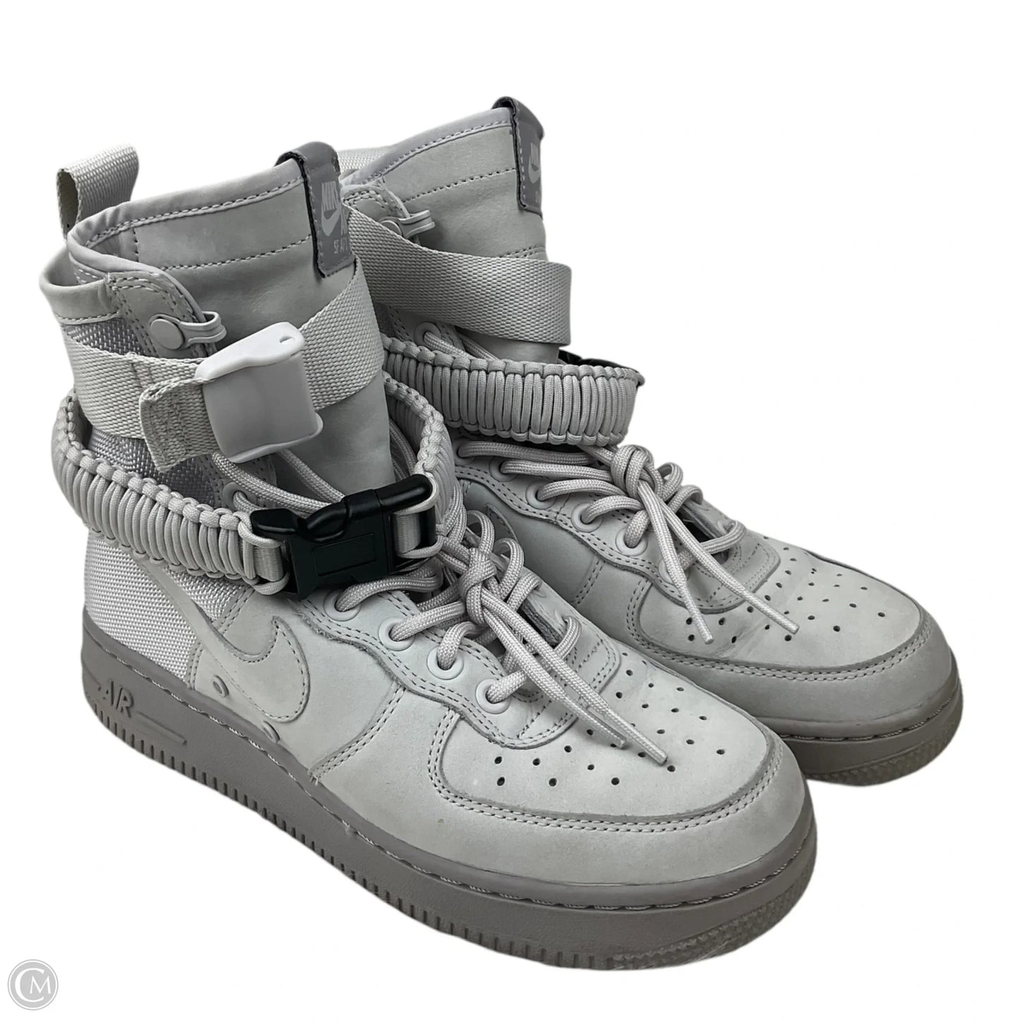 Shoes Sneakers By Nike In Grey, Size: 7