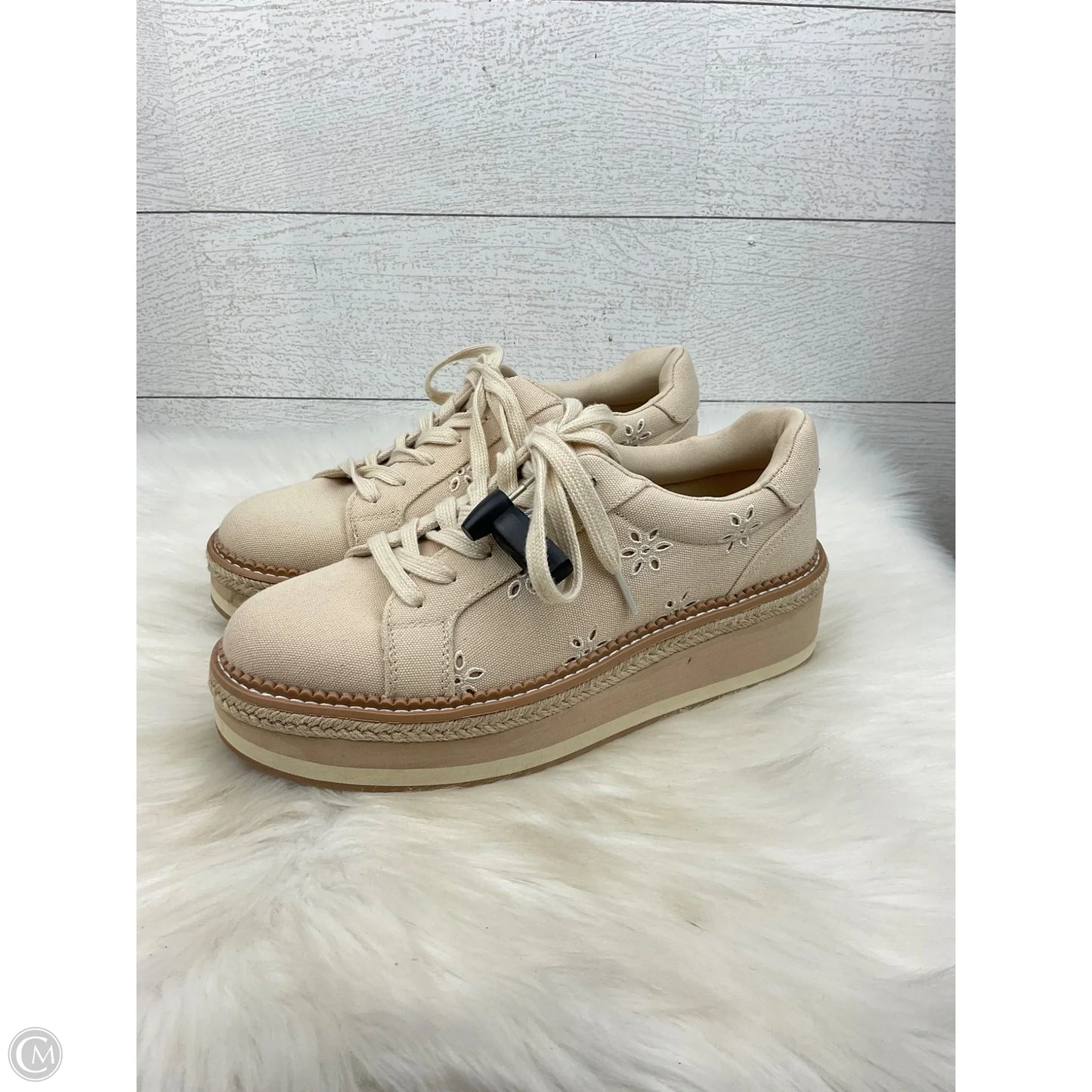 Shoes Sneakers By Dolce Vita In Tan, Size: 8.5
