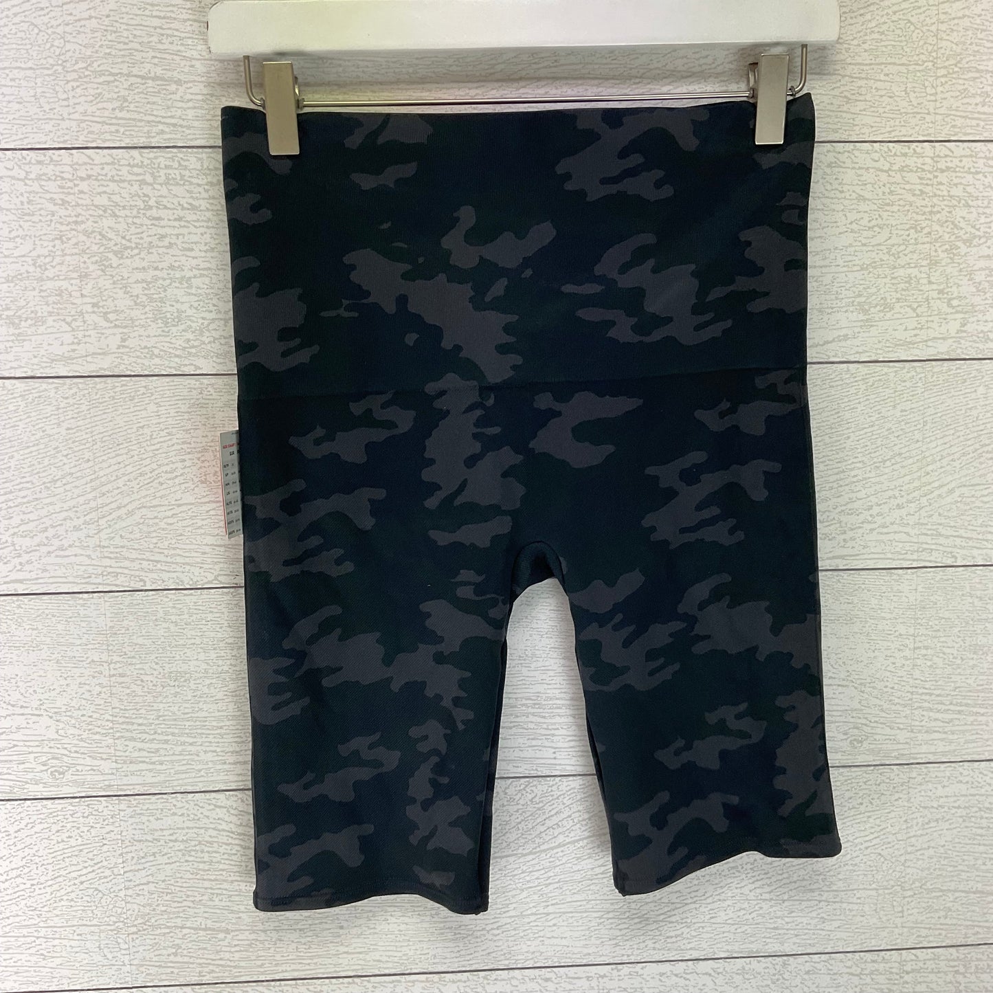 Camouflage Print Athletic Shorts Spanx, Size Xl