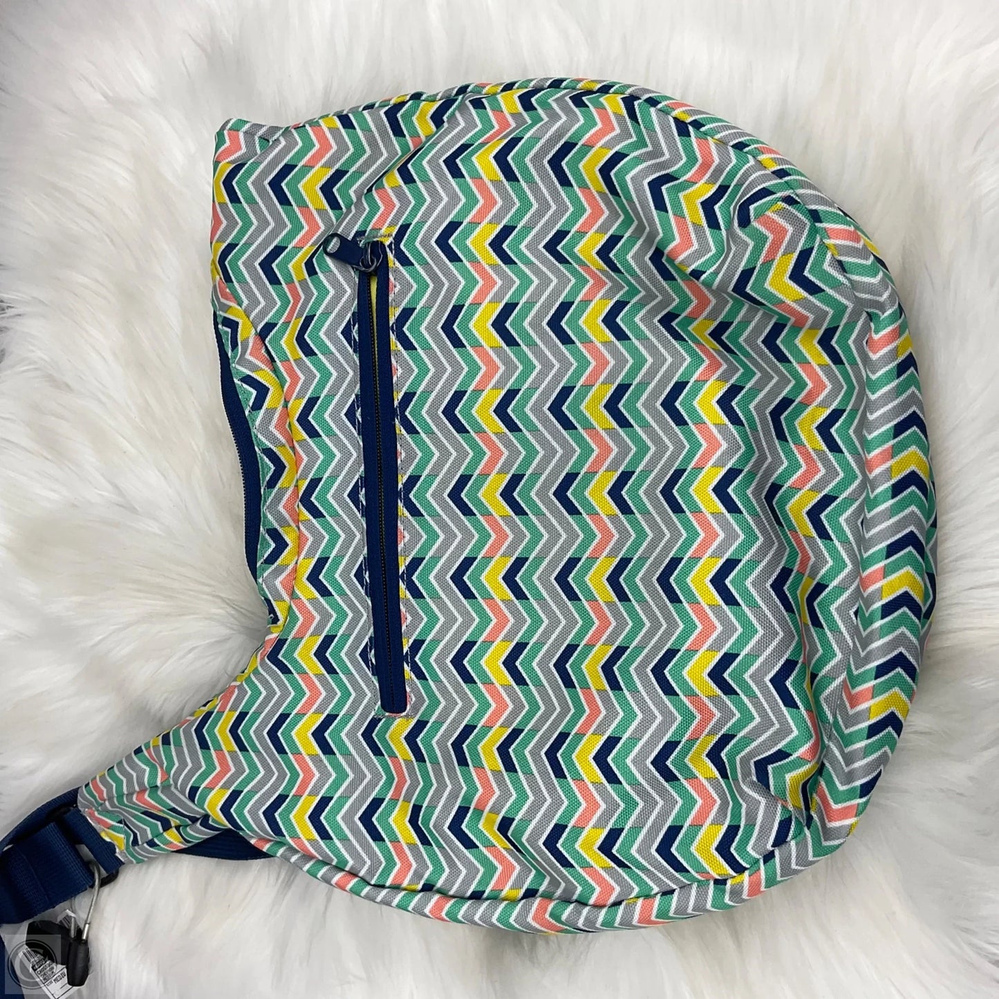 Crossbody By Kavu, Size: Medium