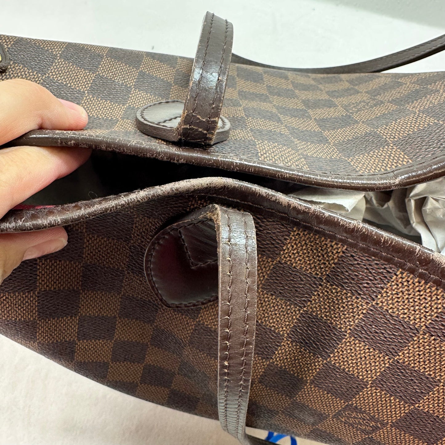 Handbag Luxury Designer By Louis Vuitton, Size: Large