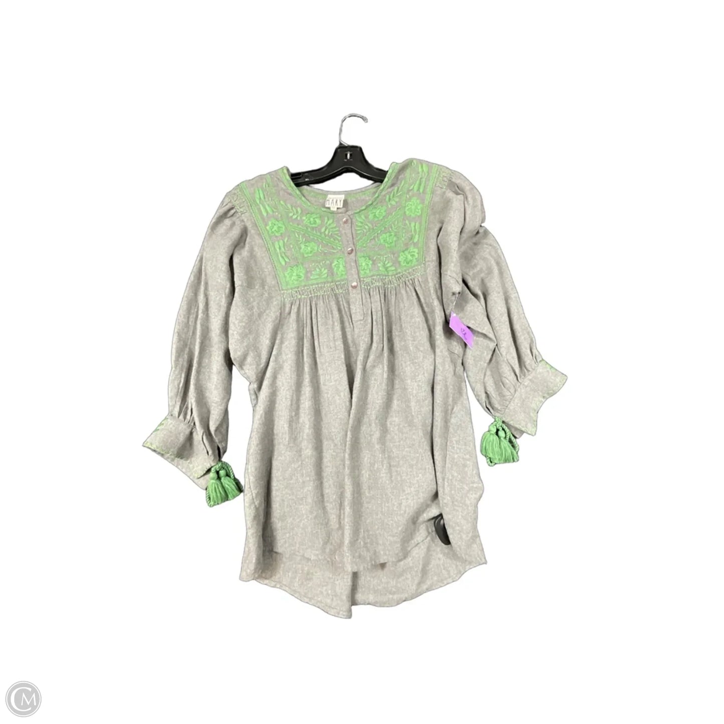Top Long Sleeve By Cmb In Grey, Size: Xs