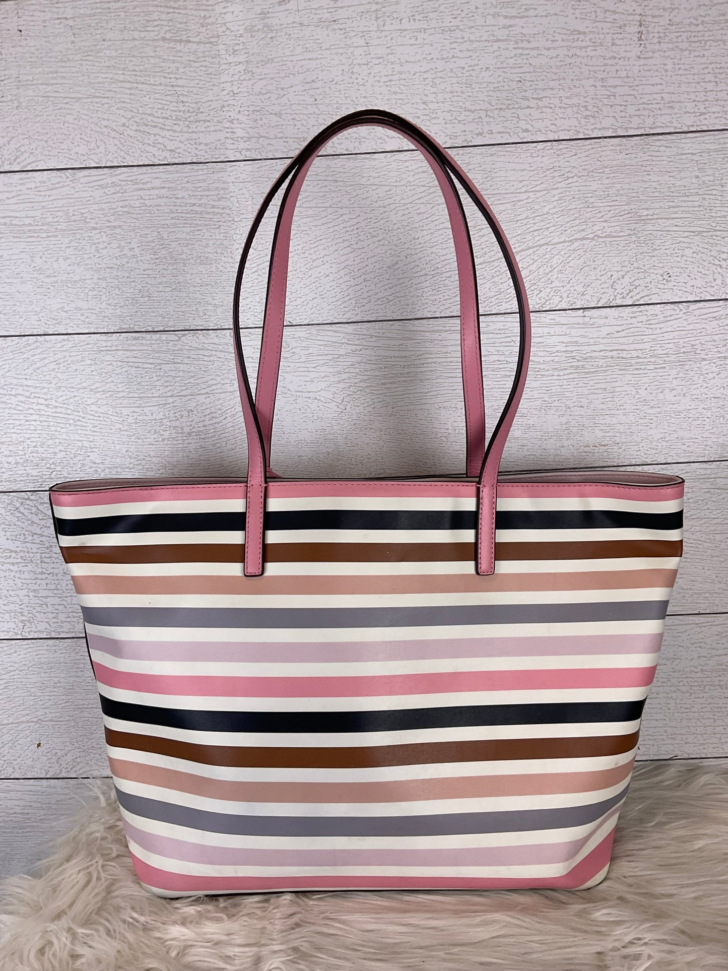 Handbag Designer By Kate Spade  Size: Medium