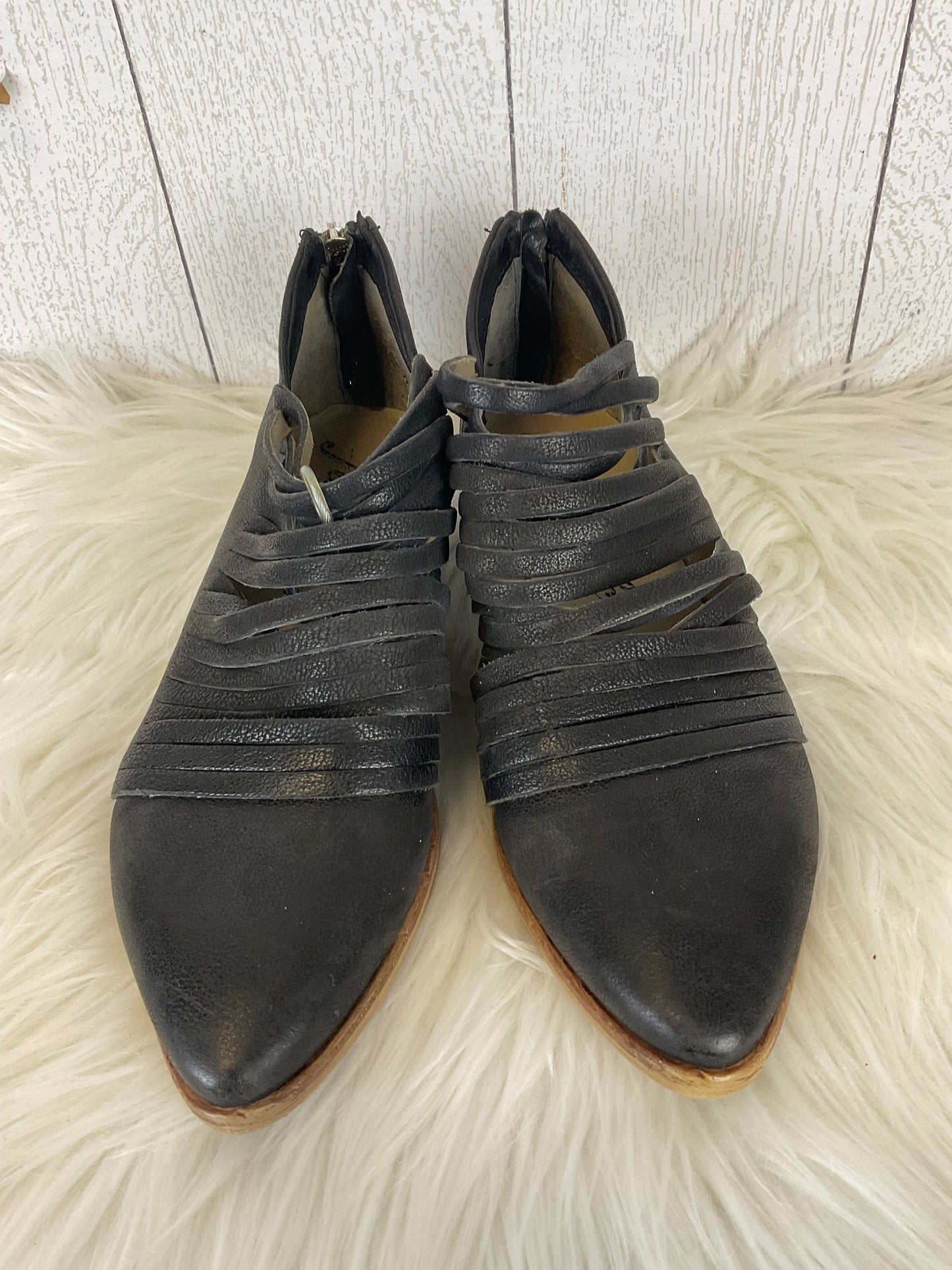 Black Shoes Heels Block Free People, Size 6.5