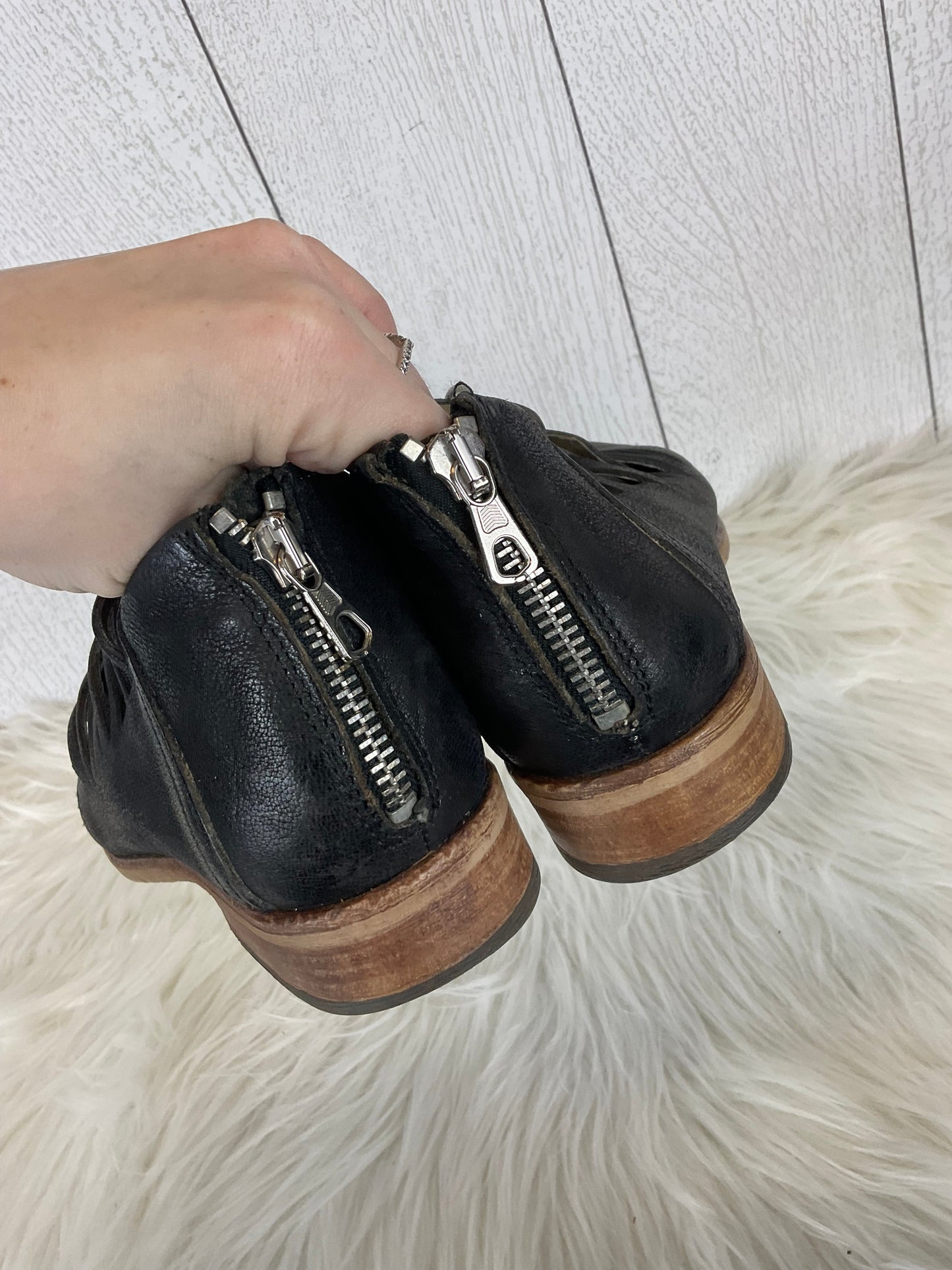 Black Shoes Heels Block Free People, Size 6.5