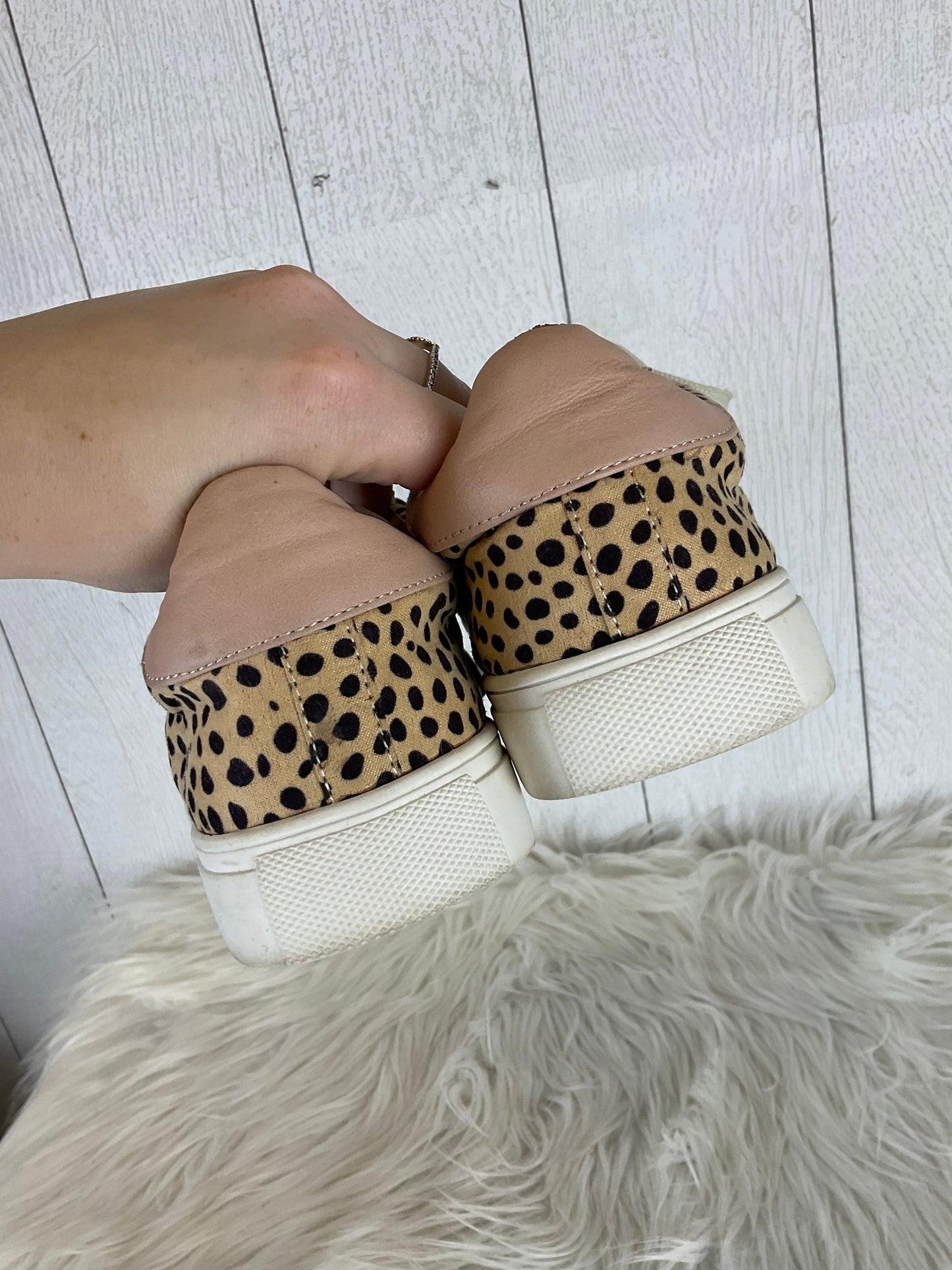 Shoes Sneakers By Dolce Vita In Animal Print, Size: 8.5