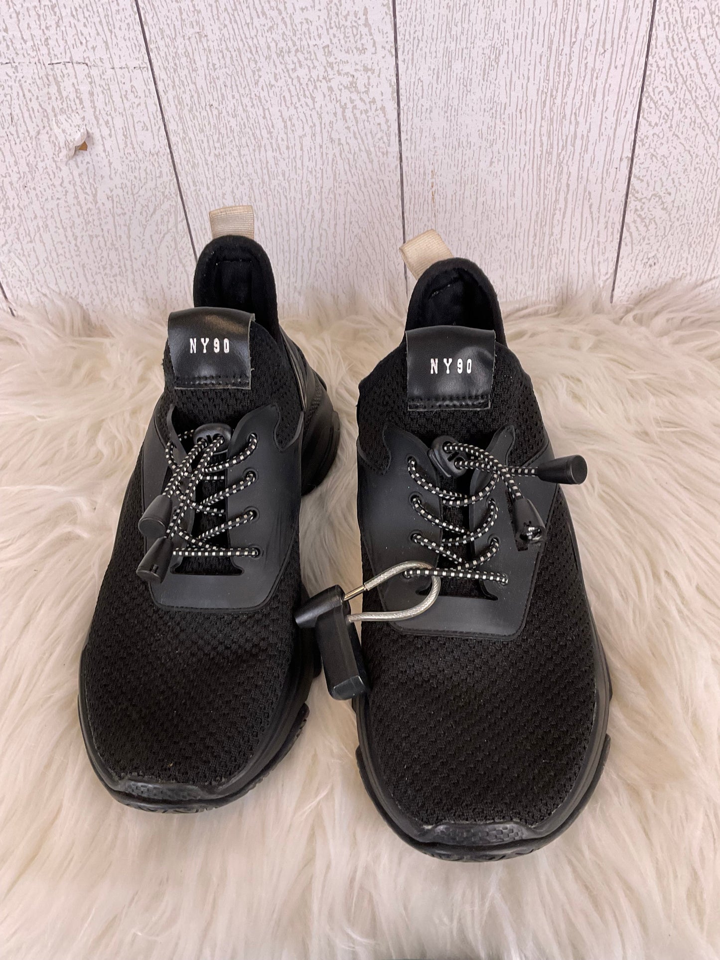 Black Shoes Sneakers Steve Madden, Size 8