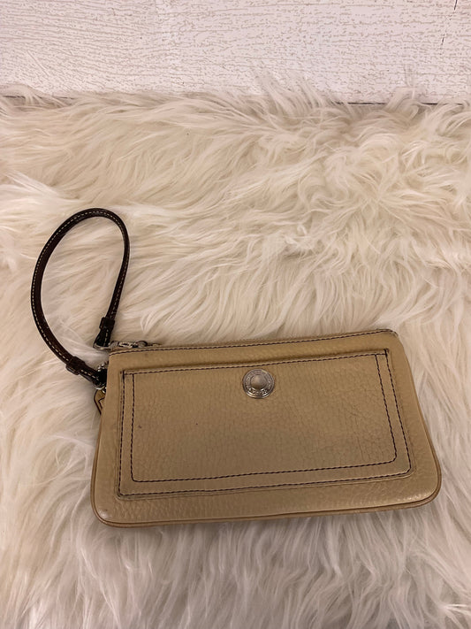 Wristlet Designer Coach, Size Medium