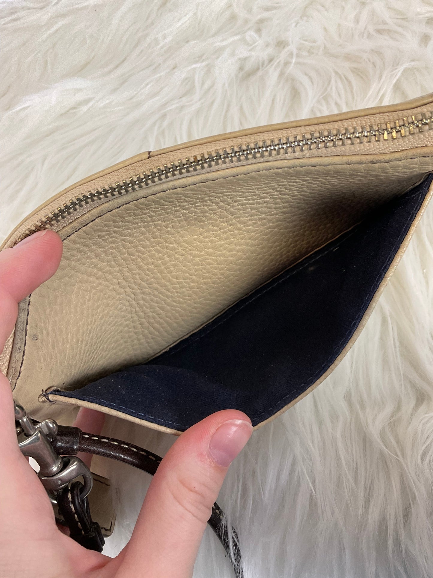 Wristlet Designer Coach, Size Medium