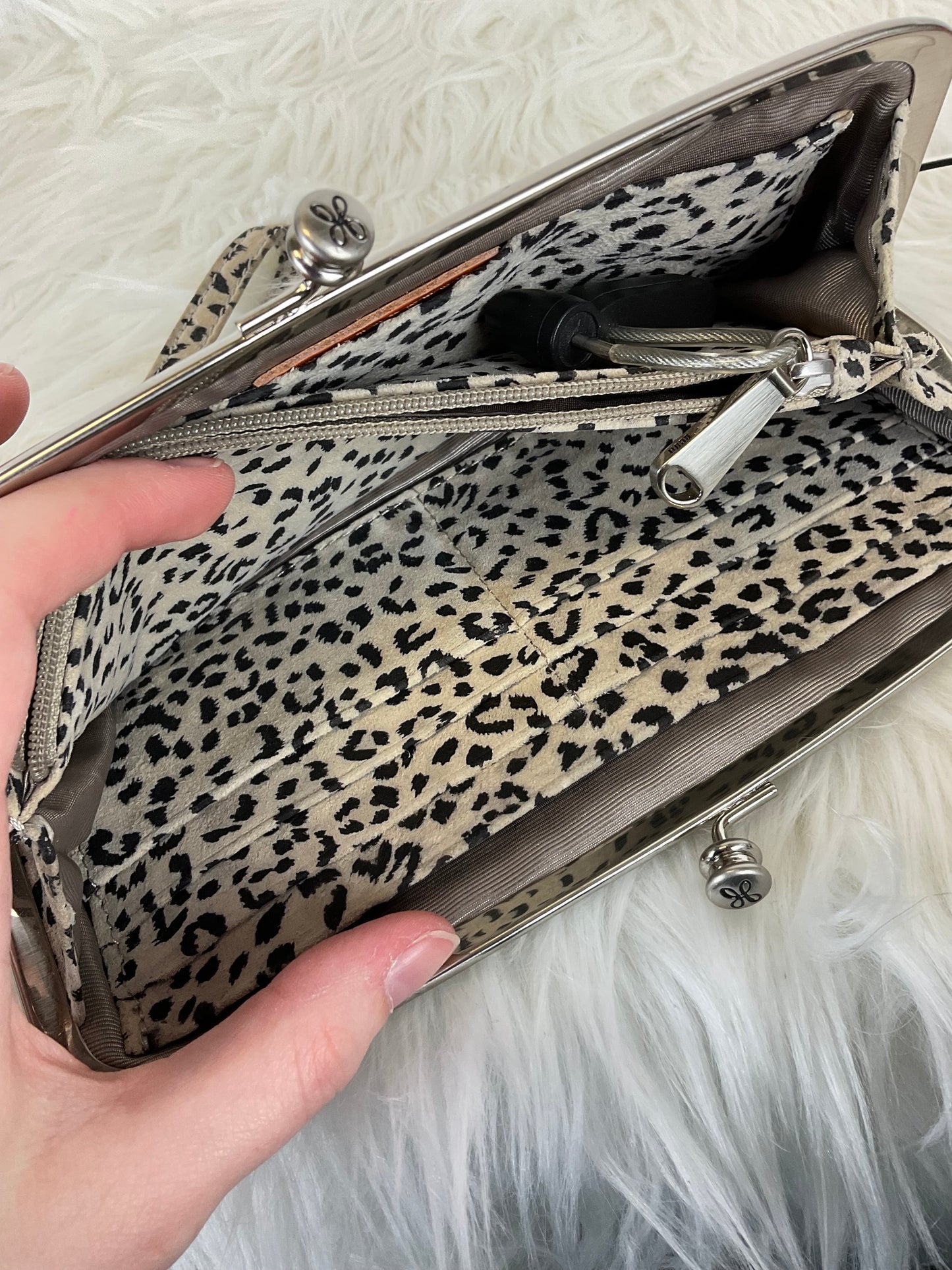 Wristlet Designer Hobo Intl, Size Medium